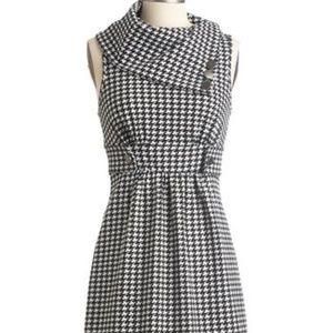 Modcloth Streetcar Tour Dress in Houndstooth